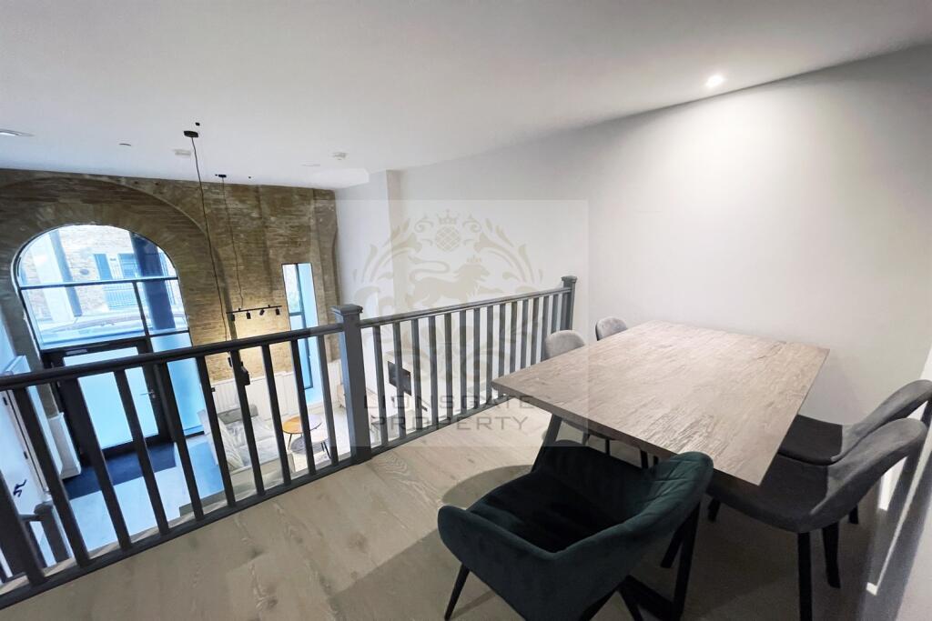 House in London - View 4