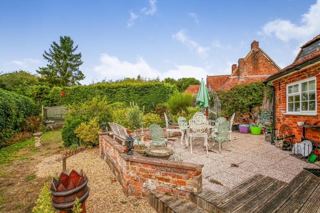 House in Salisbury, Alderbury - View 2