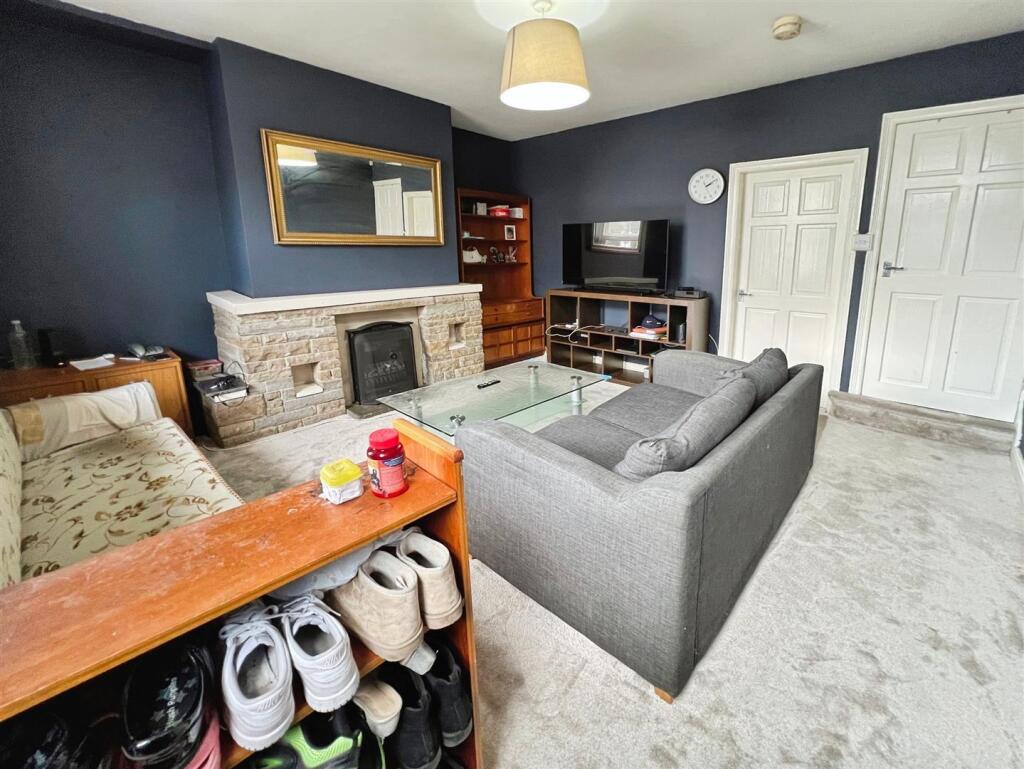 House in Bradford, West Yorkshire - View 2