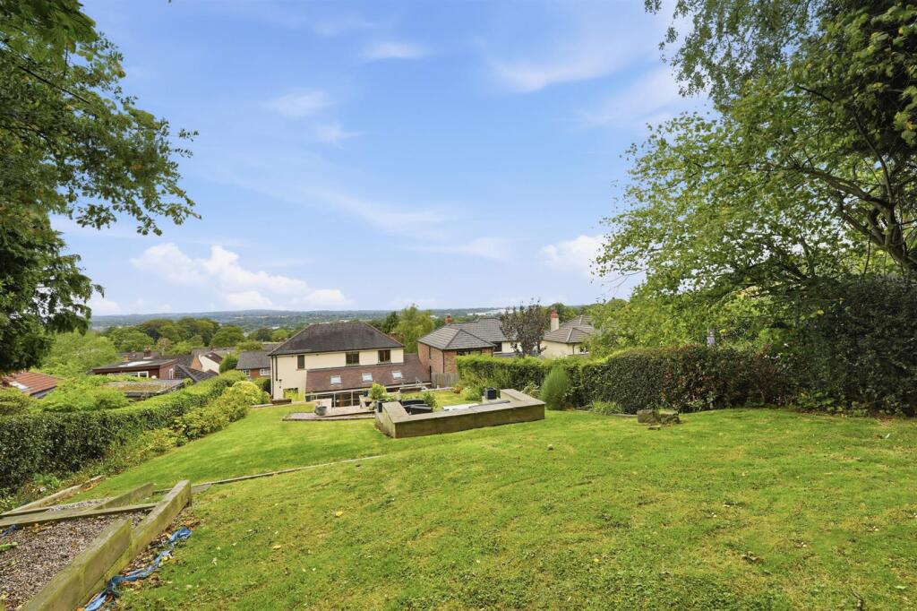 House in Macclesfield, Cheshire East - View 5
