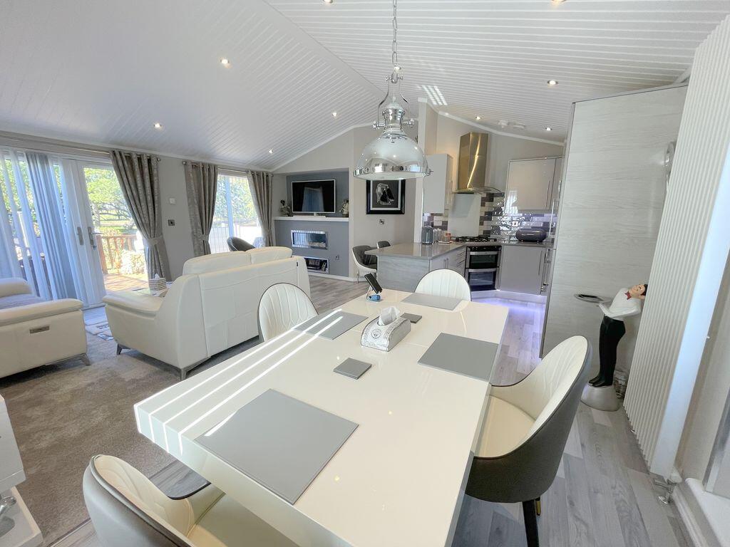 House in Tendring, Weeley - More