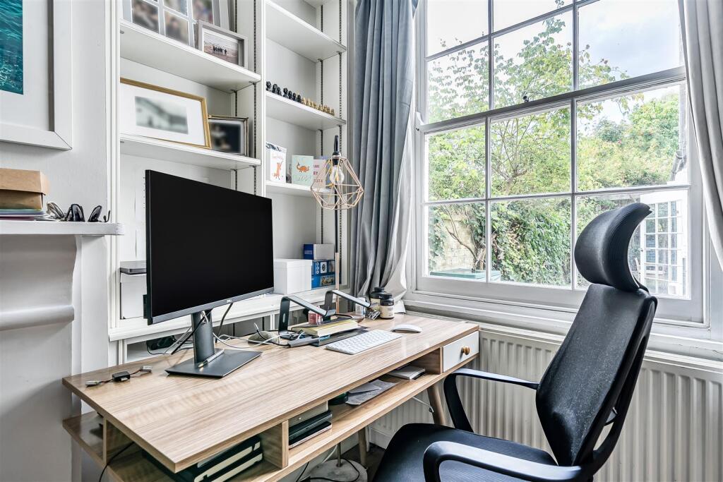 House in London - View 5
