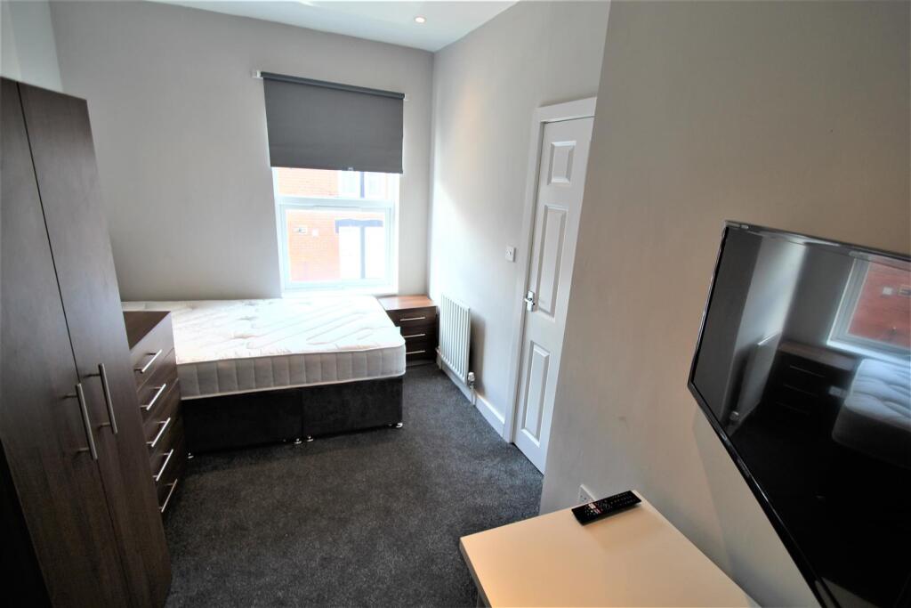 House in Leeds - View 5
