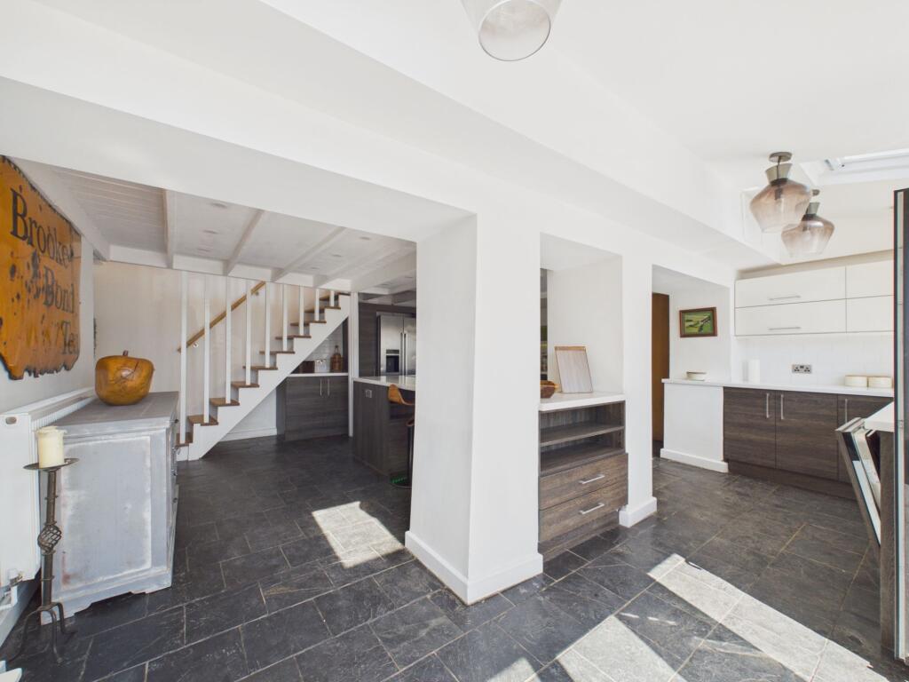 House in Swansea, Mawr - View 5