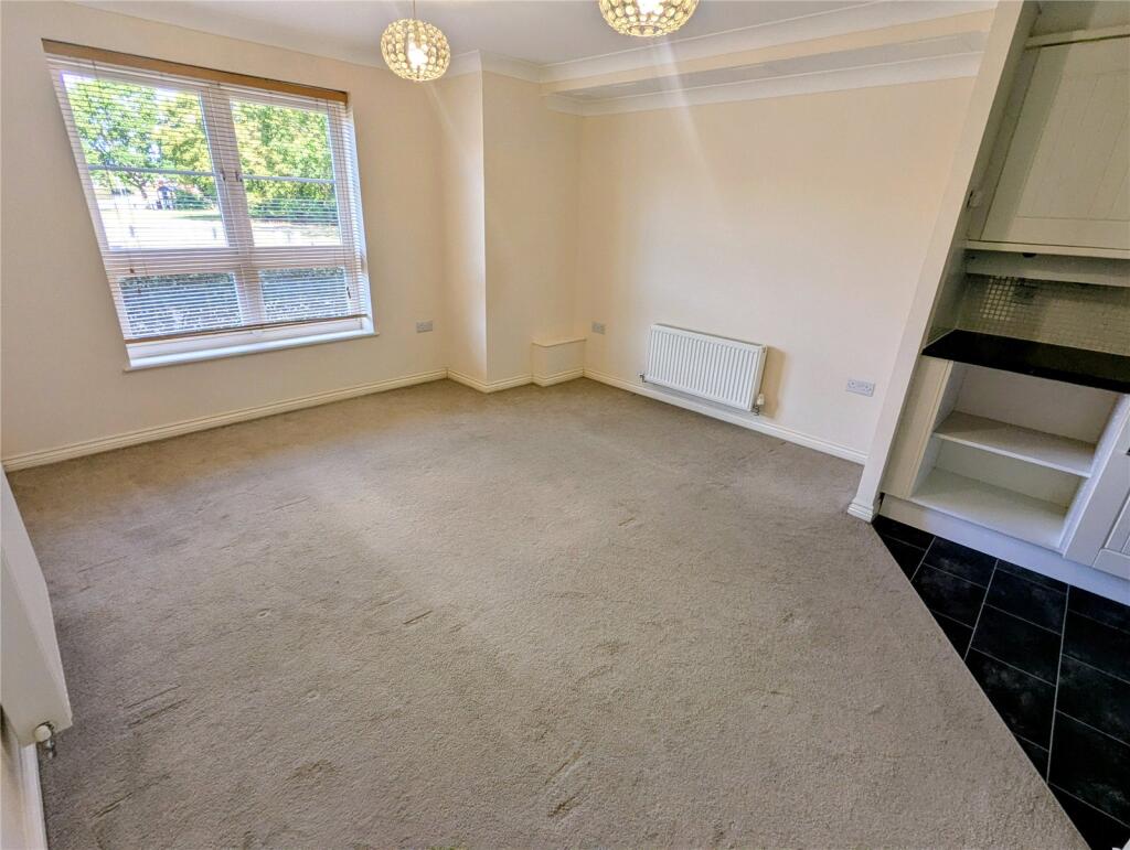 Apartment in East Suffolk, Grange Farm, Kesgrave - More