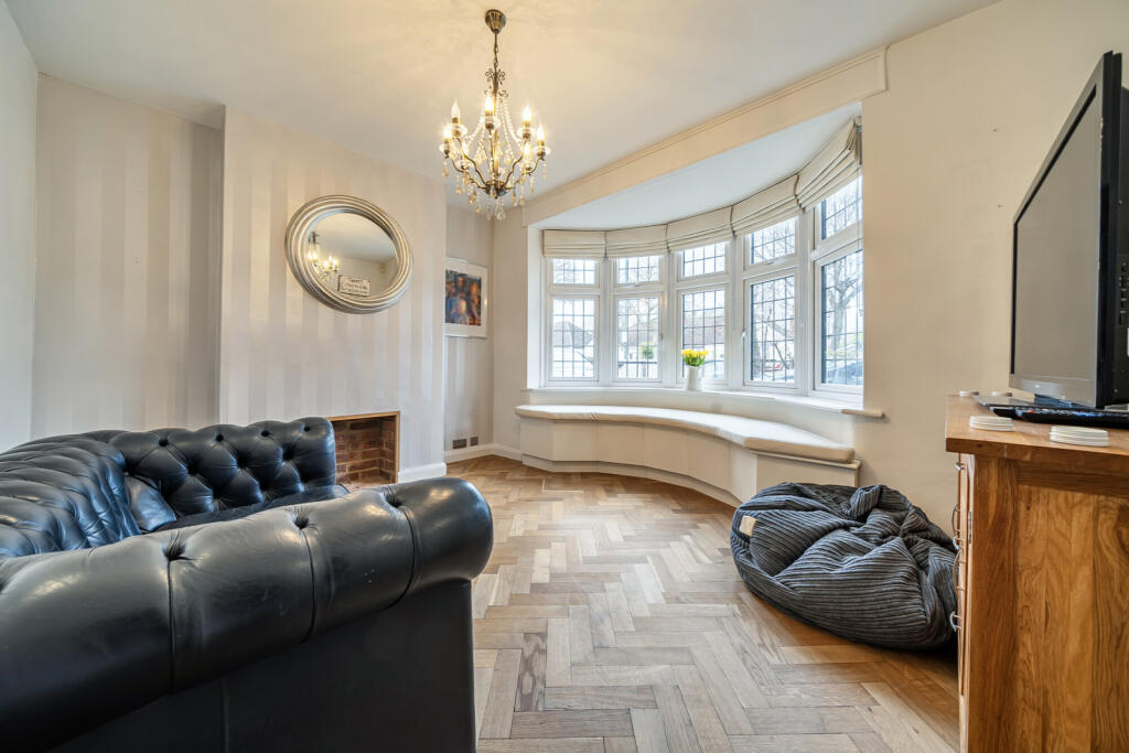 House in Sidcup, Halfway Street, Longlands - View 2