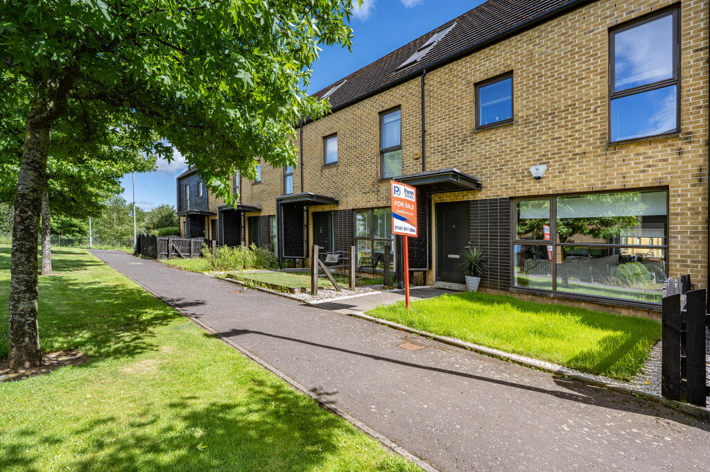 Main image of property: 4 Kingston Place , Glasgow, G40