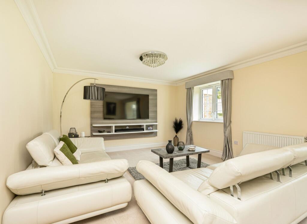 Welcombes View, Coulsdon, CR5 - View 2