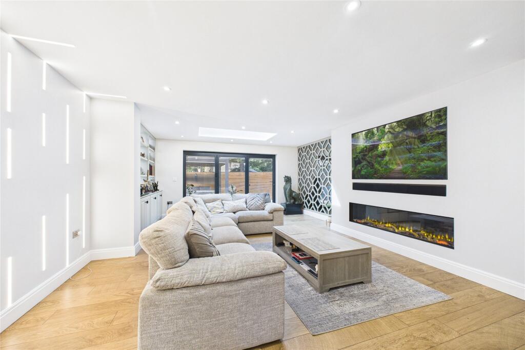 Winbury Place, Maidenhead, Berkshire, SL6 photo 4