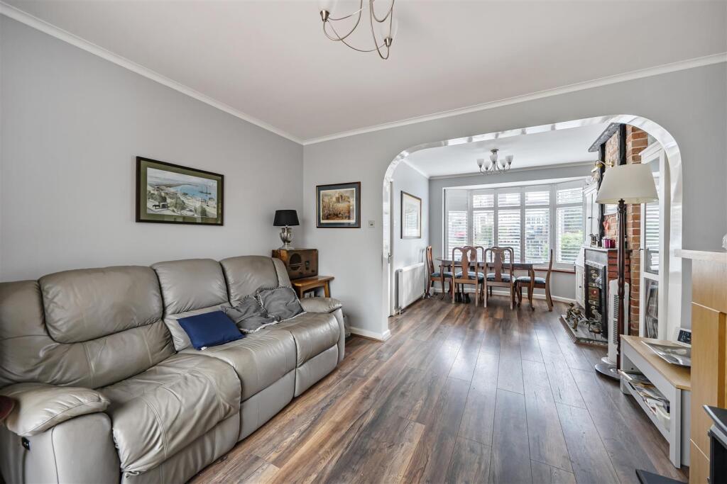 Ruden Way, Epsom photo 2