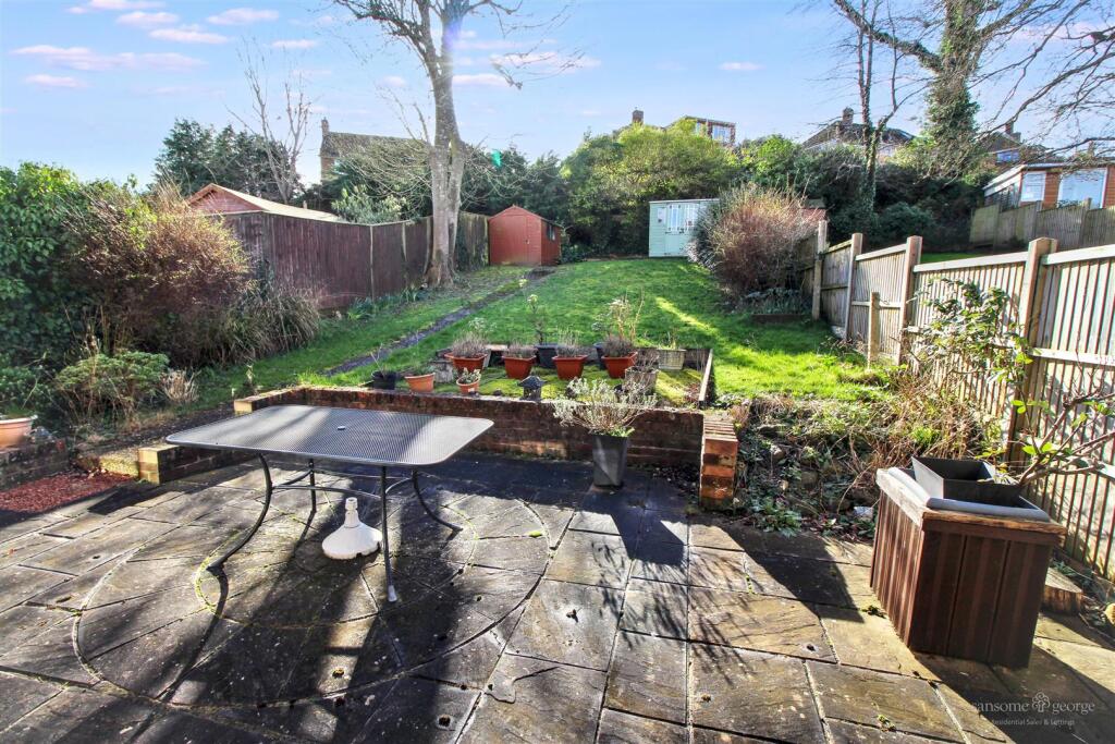 Overdown Road, Tilehurst, Reading photo 3