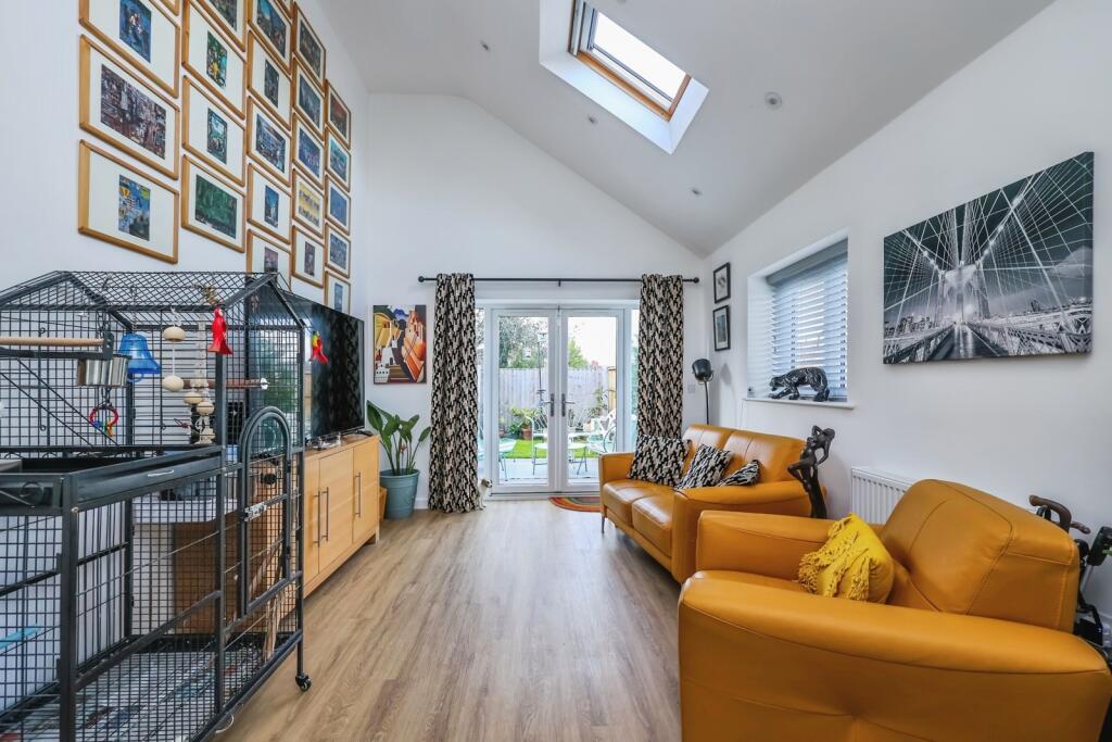 House in Ilkeston, West Hallam - More