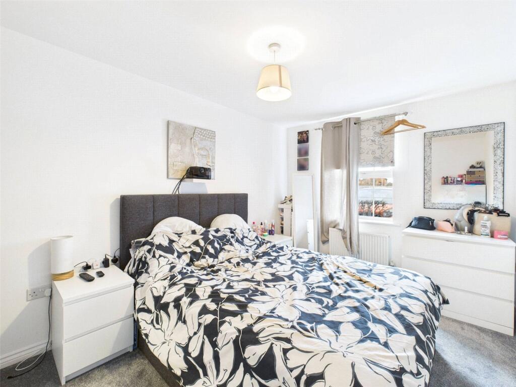 Apartment in South Oxfordshire, Chinnor - More