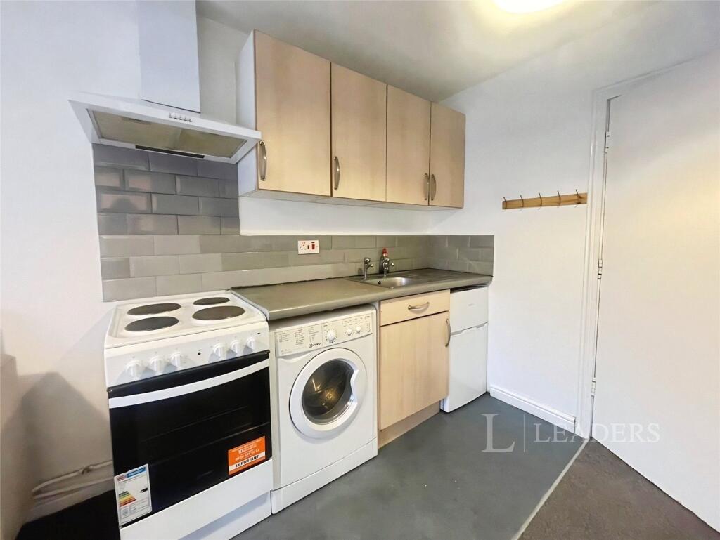 Apartment in Warwick, Sydenham, Royal Leamington Spa - View 3