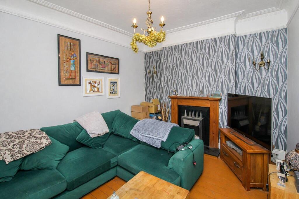Dewsbury Road, Wakefield photo 4