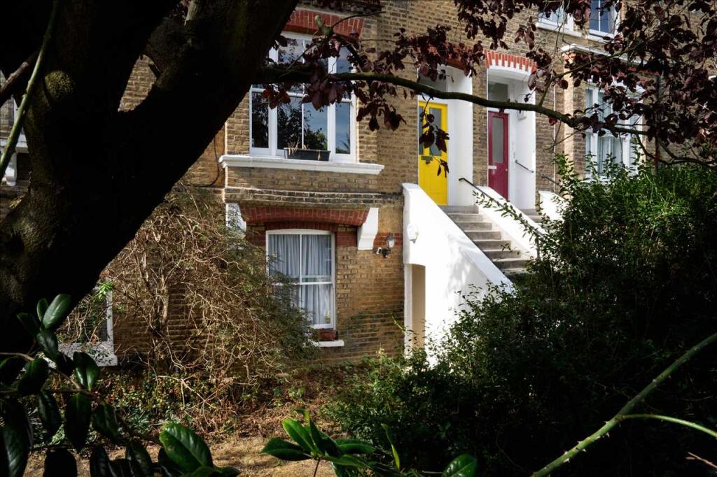 Apartment in London - View 3