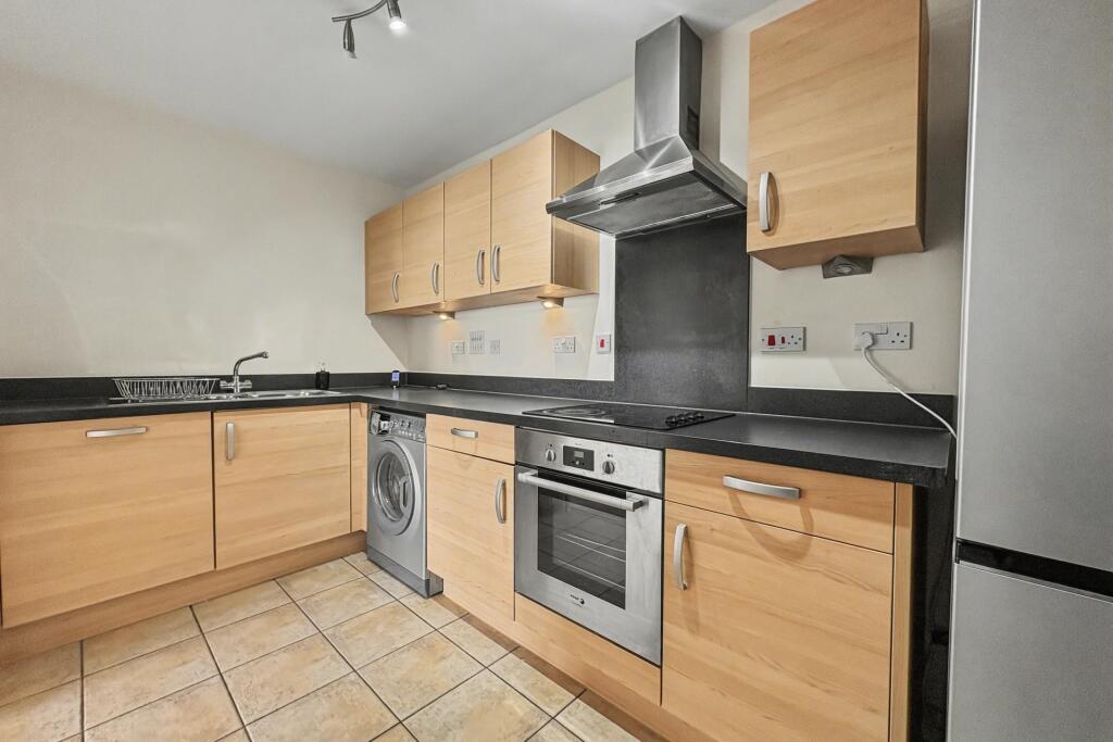 Apartment in Poole, Sterte - View 5