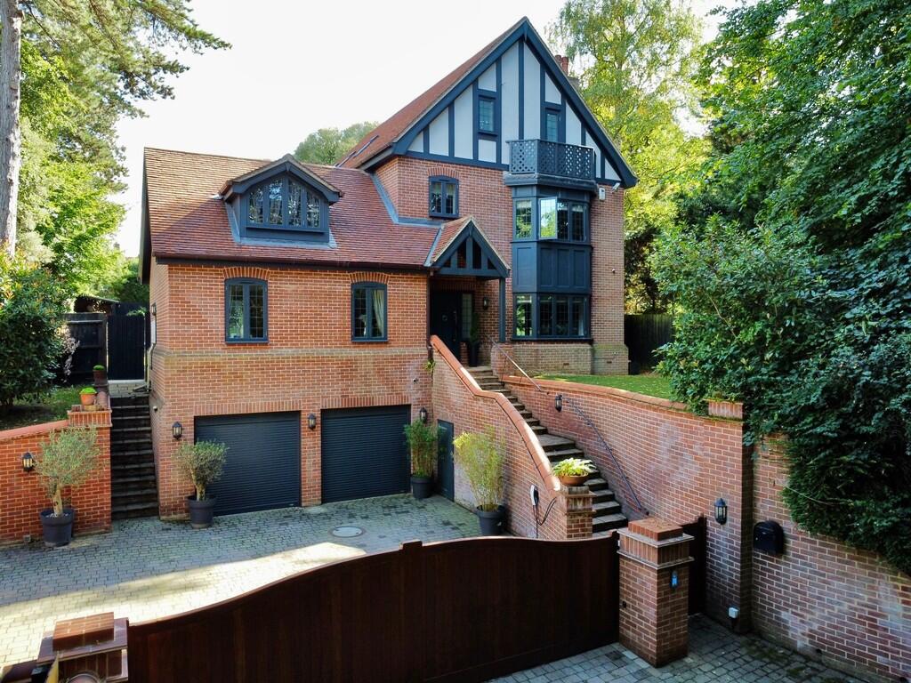 5-bed detached on Dale Hall Lane, Ipswich, £1,200,000