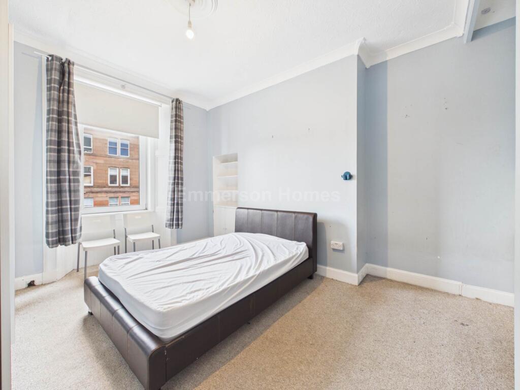 Apartment in Paisley, Renfrewshire - More