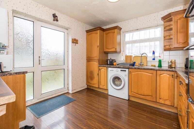 Winchester Close, Orrell, WN5 8PA photo 2