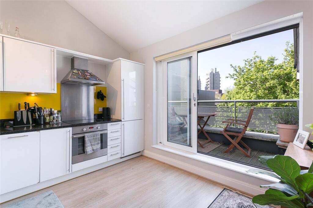 2 bedroom duplex for rent