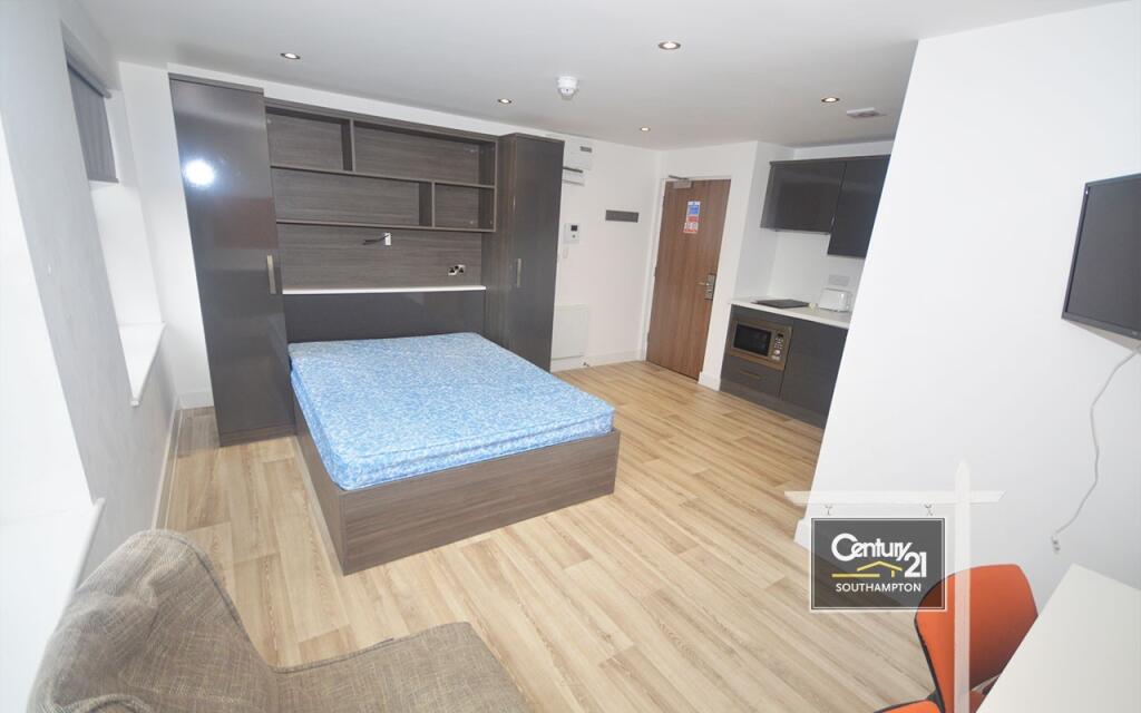 Main image of property: |Ref: R152567|, Andromeda House, Southamtpon Street, Southampton, SO15 2EG