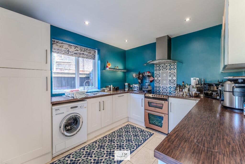 Cranleigh Road, Bournemouth, Dorset, BH6 photo 2