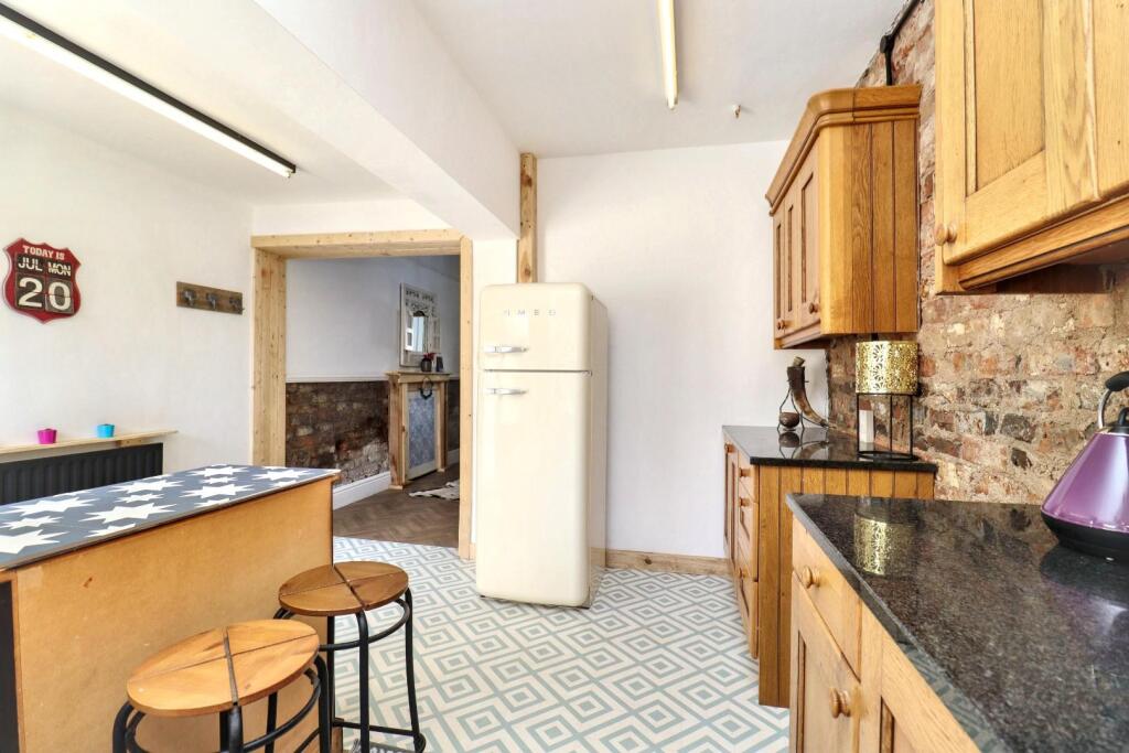 House in Stockton-on-Tees, Mount Pleasant, Portrack - More