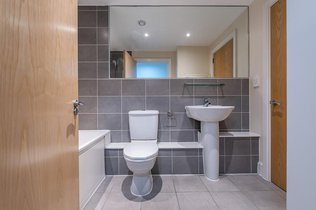 Apartment in London - More