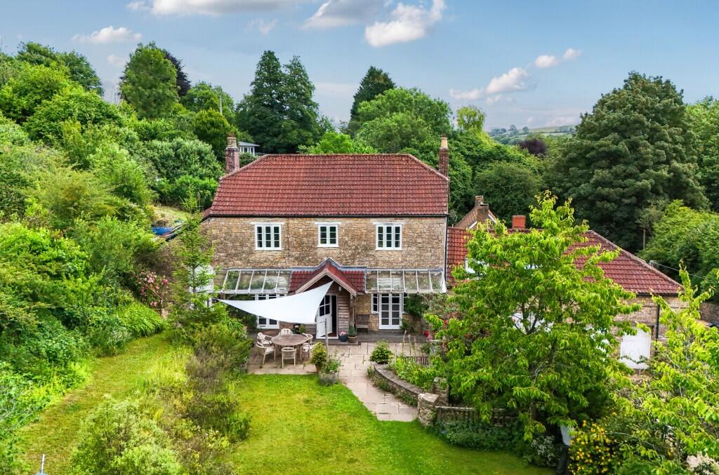 Main image of property: Shute Lane, Bruton, Somerset, BA10 0BJ