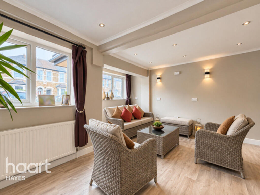 House in Southall - View 3