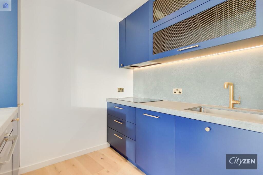 115 Agar House photo 3