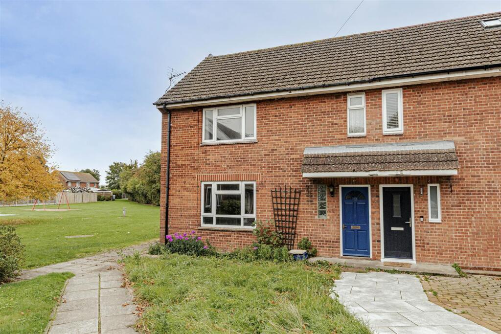 Main image of property: Stonar Close, Sandwich, CT13