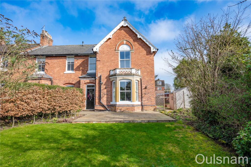 South Crescent, Bromsgrove, Worcestershire, B60