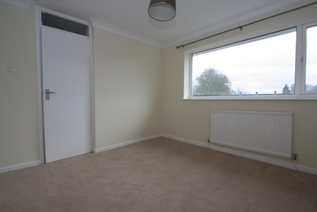 House in Basingstoke and Deane, Tadley - View 2
