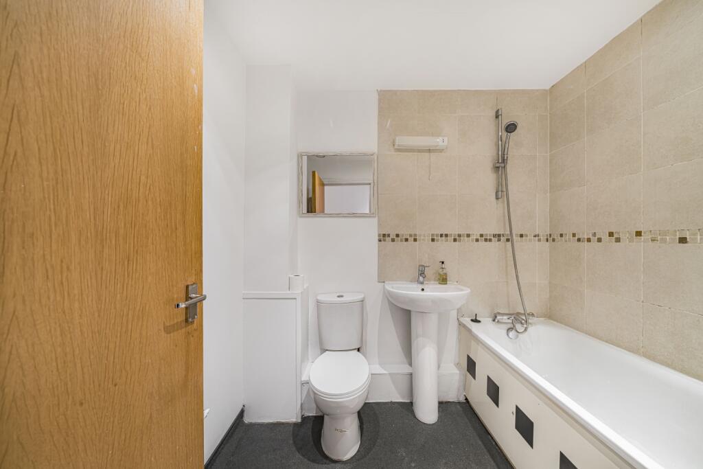 Apartment in London - View 5