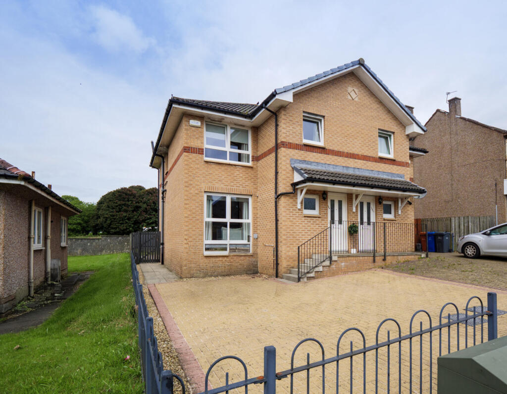 Main image of property: 135B Spey Road, Bearsden, G61 1LF