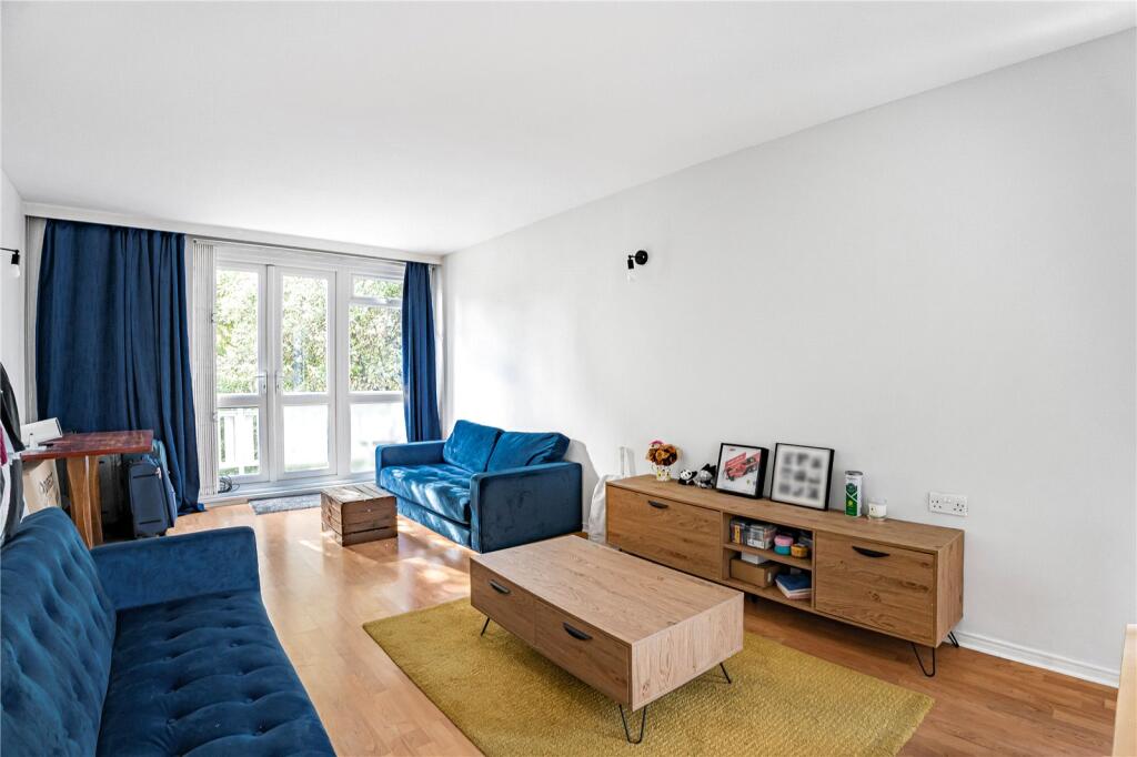 Apartment in London - More
