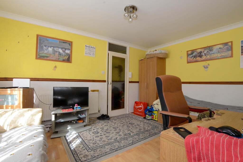 Apartment in Three Rivers, Watford Rural - View 3