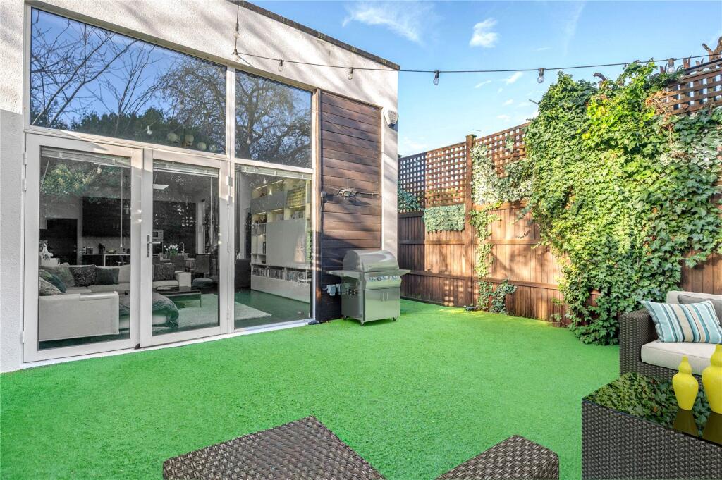 House in London - More