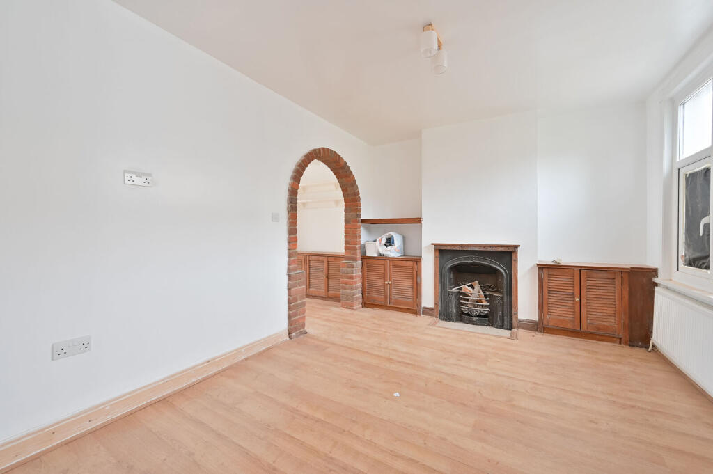 House in Watford - View 5