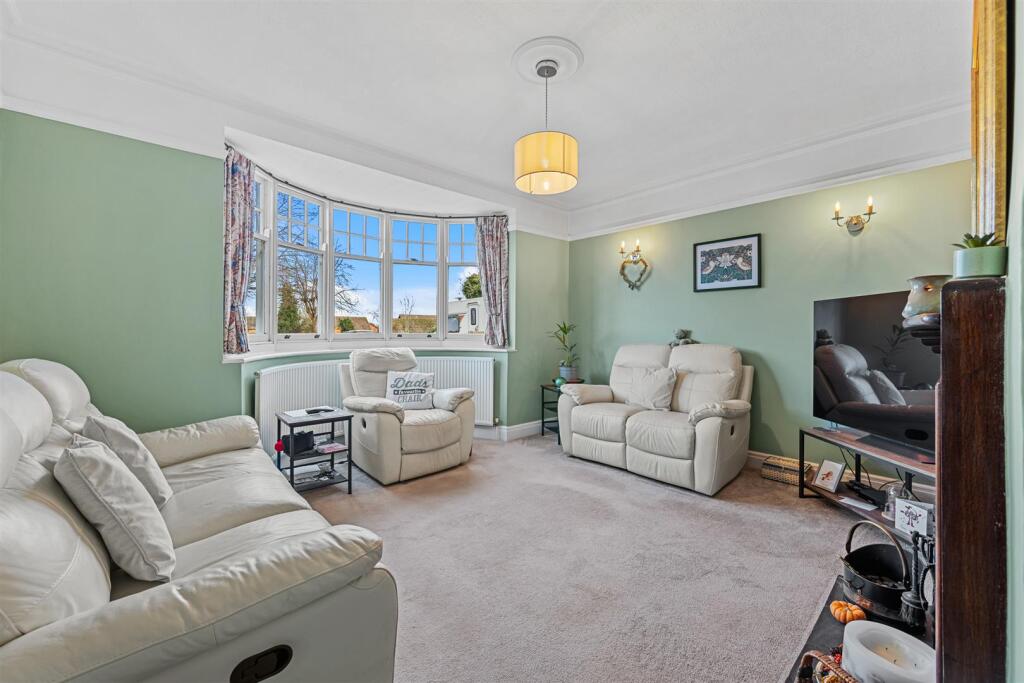 Wellingborough Road, Rushden photo 3