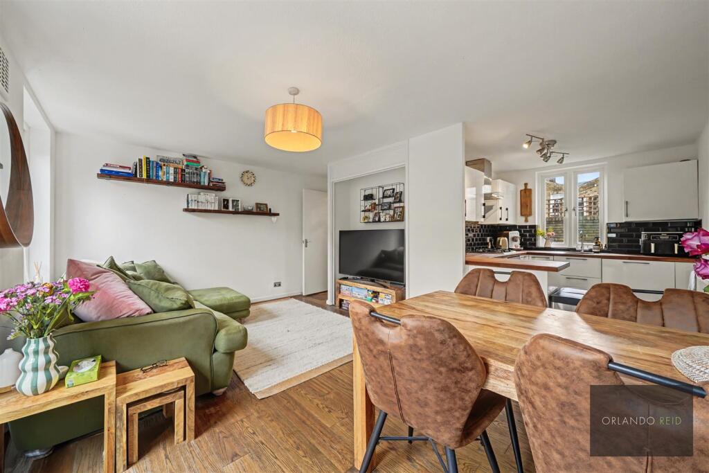 Main image of property: Bobbin Close, Clapham