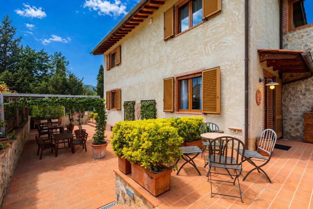 Main image of property: Sovicille, Siena, Tuscany