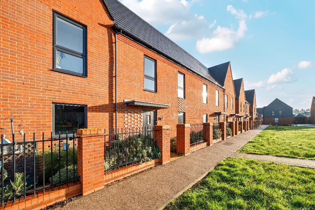 Main image of property: Katahdin Grove, Milton Keynes, Buckinghamshire, MK8