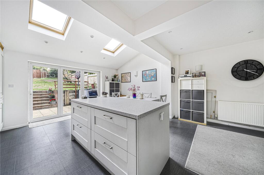 House in Dartford - View 5