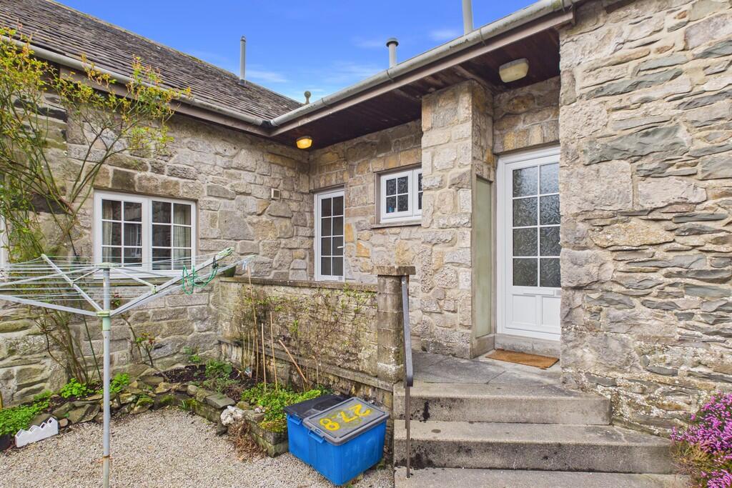 Main image of property: 28 Castle Green Lane, Kendal, LA9 6BB
