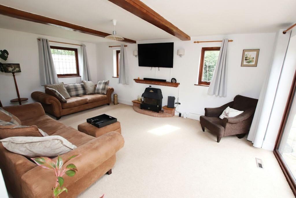 House in East Lindsey, Manby - View 2