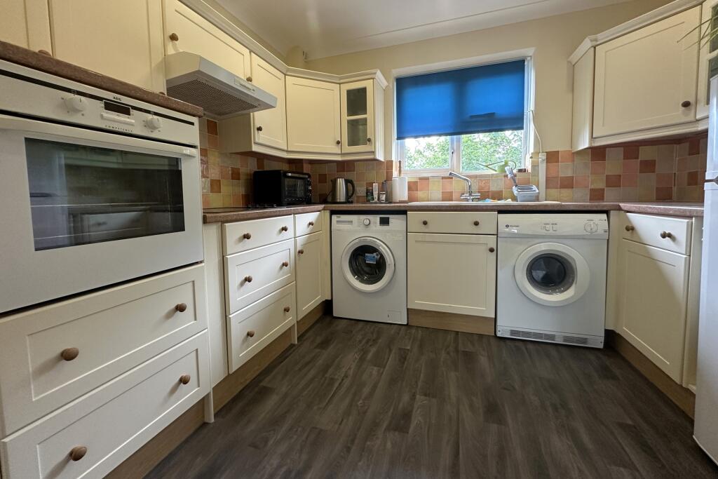 Apartment in Dover, Deal - View 4
