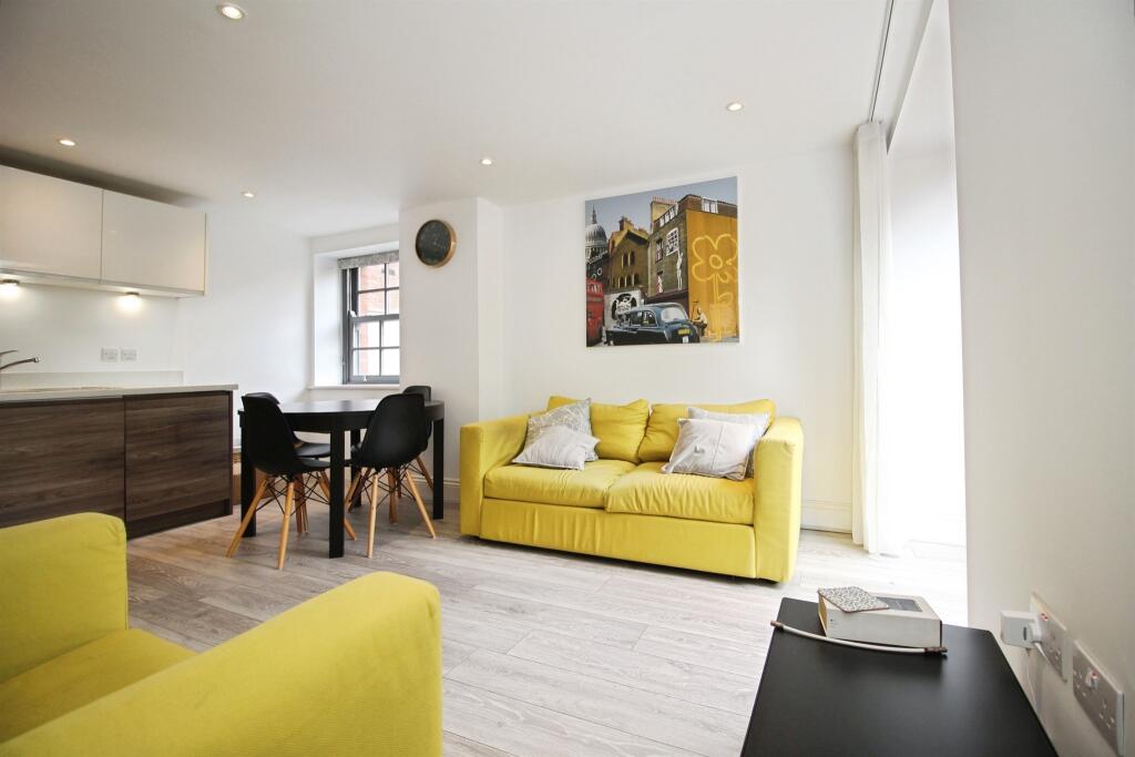 Apartment in Leeds - View 5